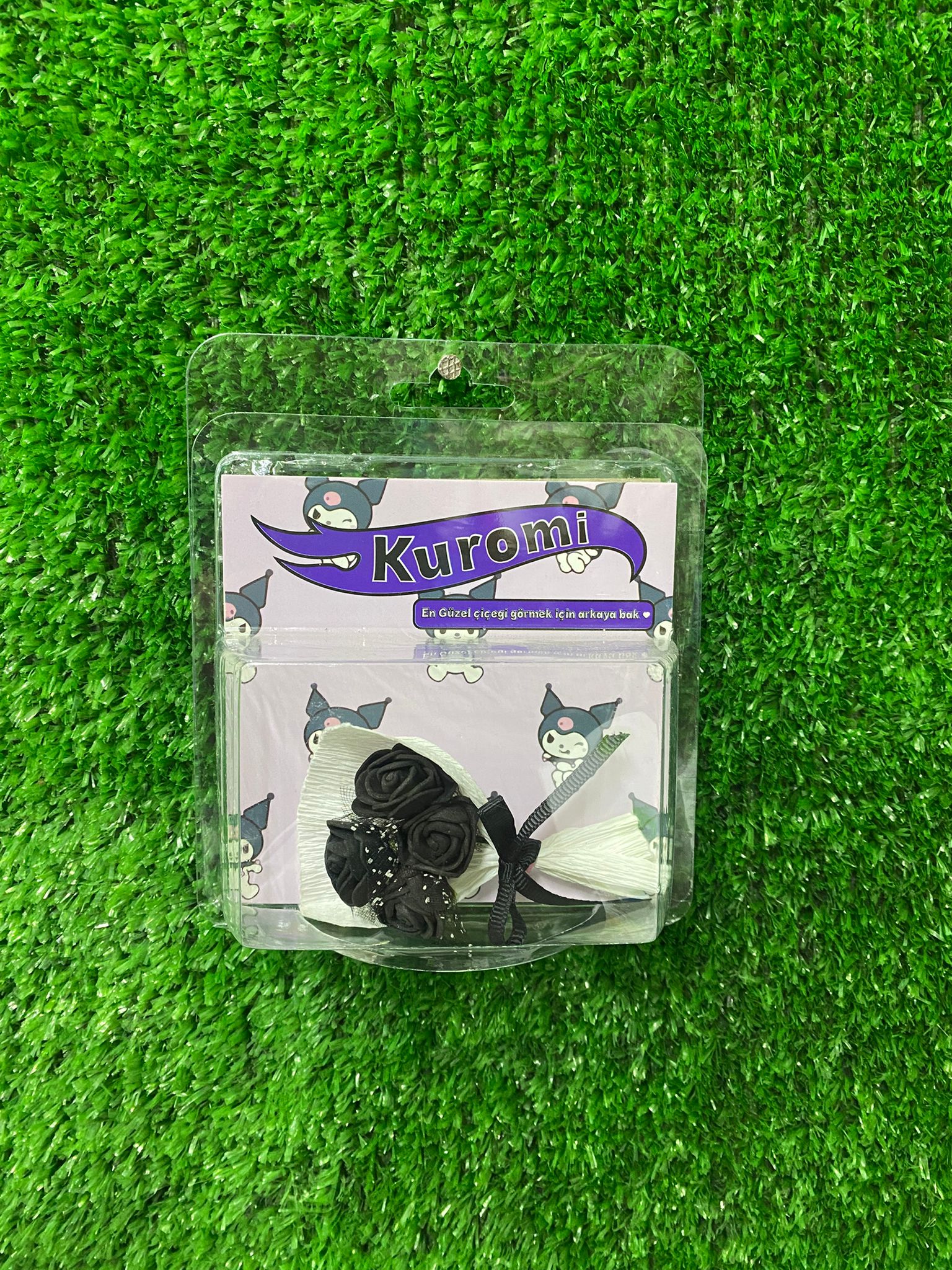 Aynalı Hot Flowers Mini Gül Buketi – Kuromi (Siyah)